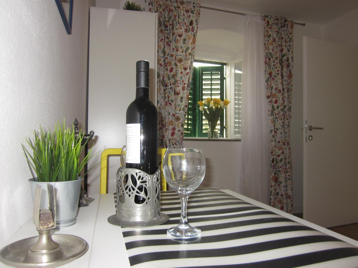 Apartment On The Square Makarska Extérieur photo