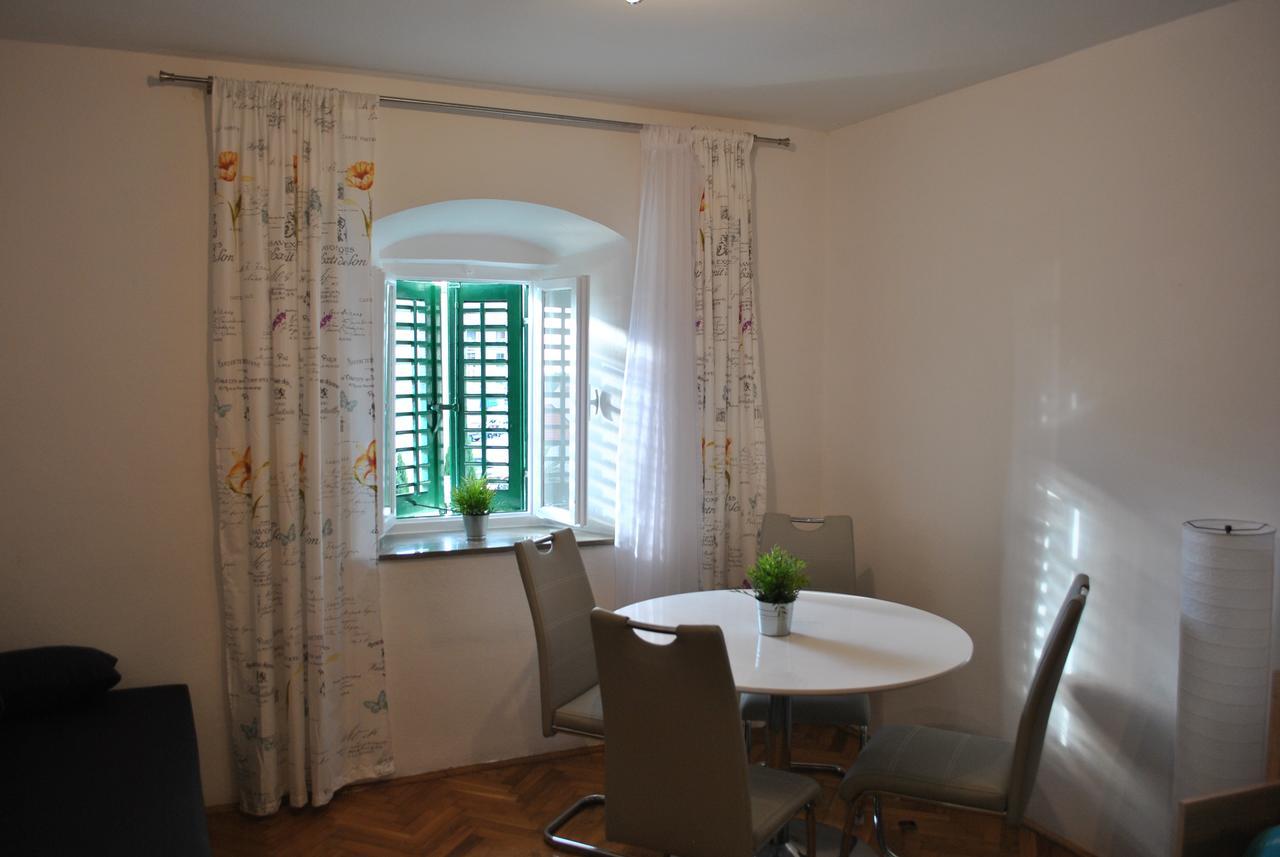 Apartment On The Square Makarska Extérieur photo