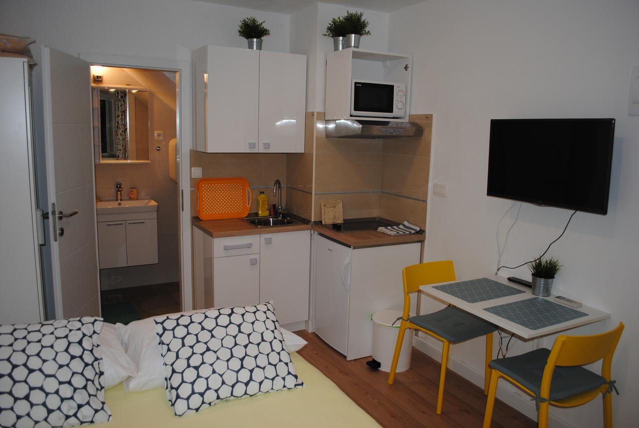 Apartment On The Square Makarska Extérieur photo